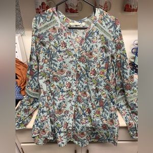 Women’s cotton blouse